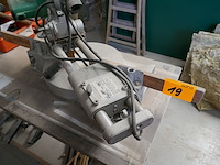 Afkortzaagmachine hitachi - afbeelding 2 van  4