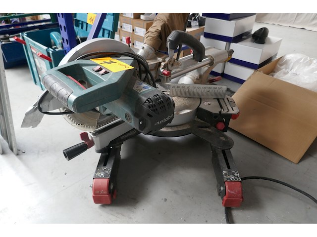 Afkortzaagmachine metabo - afbeelding 1 van  5