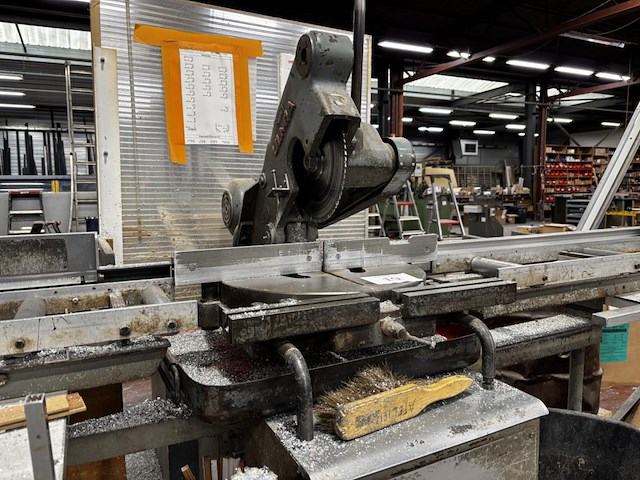 Afkortzaagmachine ulmia - afbeelding 1 van  7