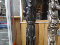 Afrikaans houten beeld - afbeelding 1 van  3