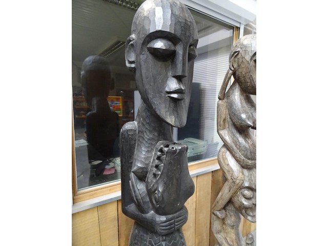 Afrikaans houten beeld - afbeelding 2 van  3