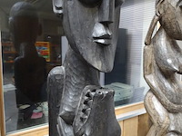 Afrikaans houten beeld - afbeelding 2 van  3