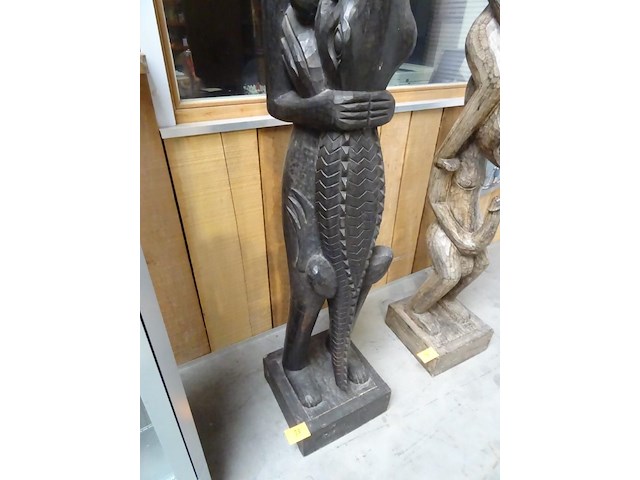 Afrikaans houten beeld - afbeelding 3 van  3