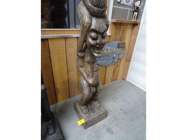 Afrikaans houten beeld - afbeelding 3 van  3