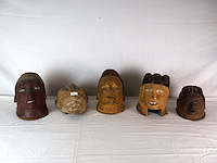 Afrikaans houten helmmasker (x5) - afbeelding 1 van  13