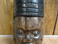 Afrikaans houten masker - afbeelding 1 van  2