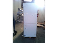 Afsluitbare dakkoffer 400l met banden - afbeelding 7 van  7