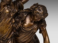 After clodion (1738-1814), bacchanal group, patinated bronze on a vert de mer marble base the bronze: 40 cm. (15 3/4 in.), including the base: 43 cm. (16.92 in.) - afbeelding 2 van  10