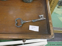 Aftrekker in vorm van sleutel - afbeelding 1 van  1