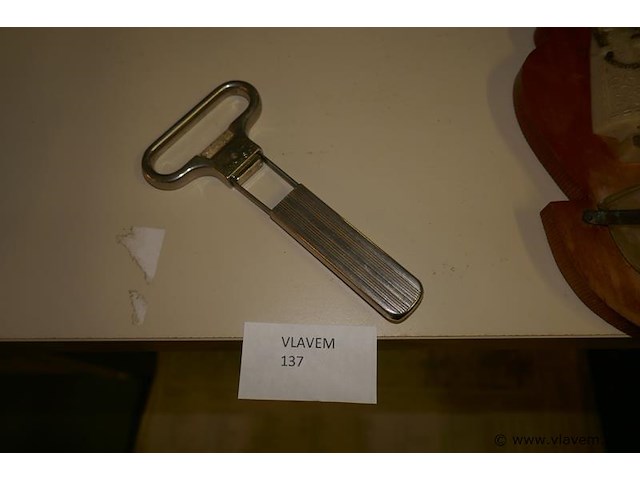 Aftrekker - afbeelding 1 van  1