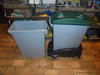 Afval bakken - afbeelding 2 van  2