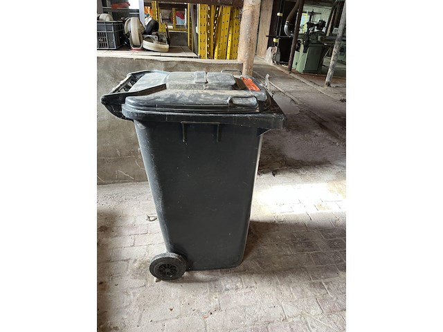 Afval container - afbeelding 2 van  2
