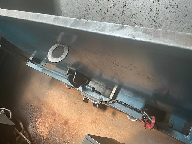 Afval kipcontainer - afbeelding 5 van  5