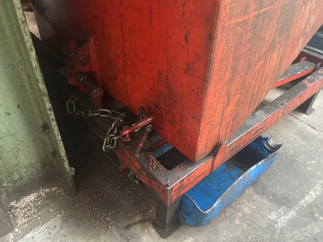 Afval kipcontainer - afbeelding 3 van  3