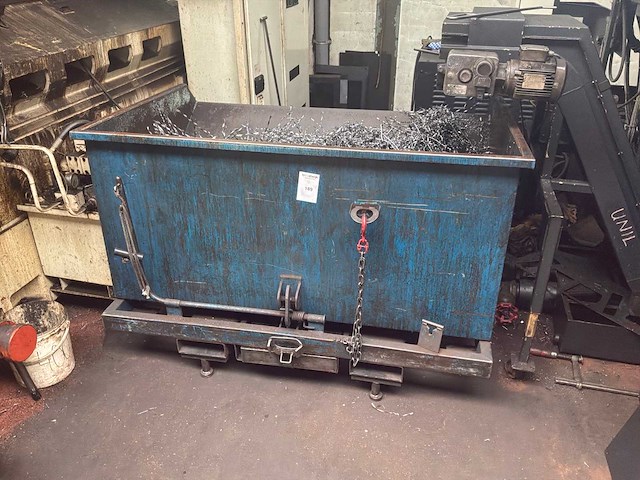 Afval kipcontainer - afbeelding 1 van  3
