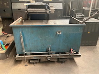 Afval kipcontainer - afbeelding 2 van  6