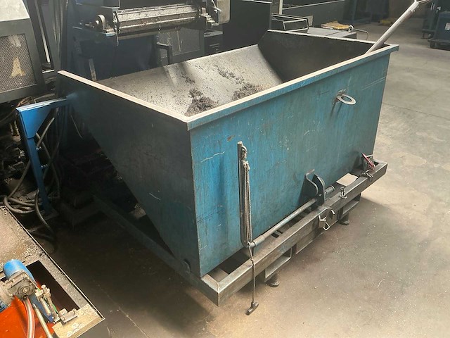 Afval kipcontainer - afbeelding 3 van  6