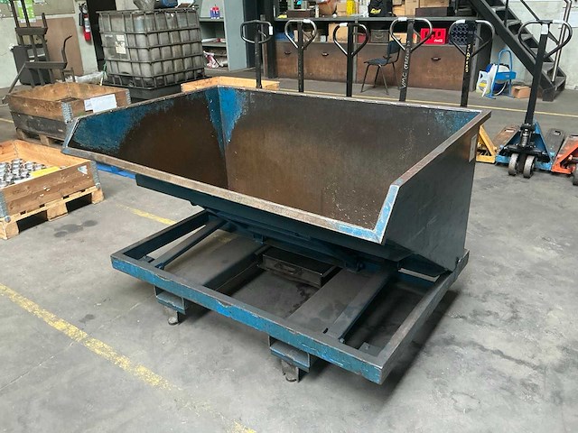 Afval kipcontainer - afbeelding 1 van  7