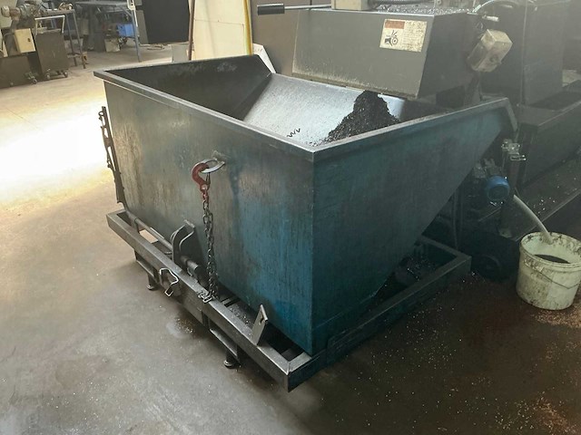Afval kipcontainer - afbeelding 2 van  5