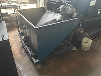 Afval kipcontainer - afbeelding 1 van  2