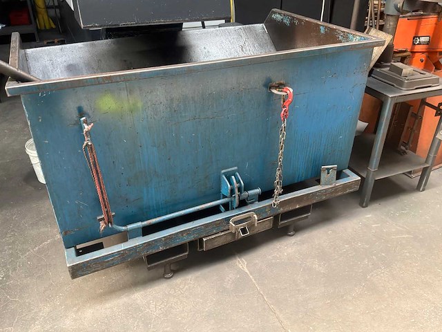 Afval kipcontainer - afbeelding 2 van  3