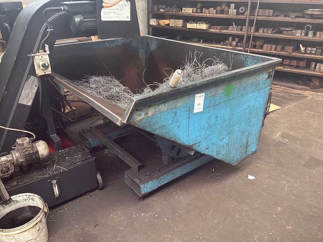Afval kipcontainer - afbeelding 1 van  4