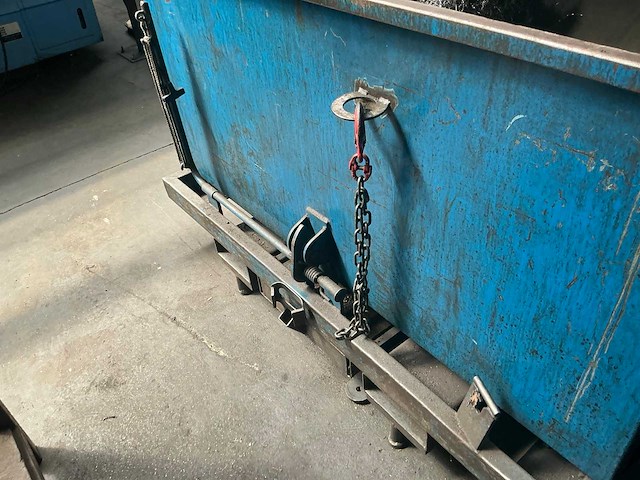 Afval kipcontainer - afbeelding 5 van  6