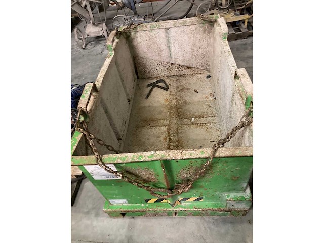 Afvalbak voor natuursteenresten - afbeelding 6 van  7