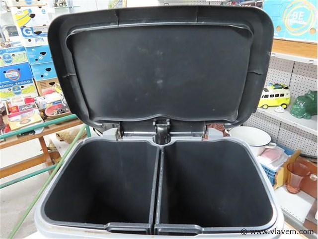 Afvalbakje - afbeelding 2 van  3