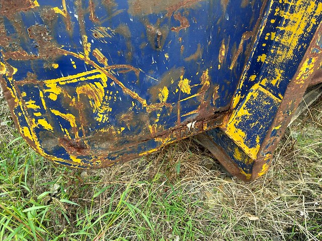 Afvalcontainer en diversen - afbeelding 2 van  13