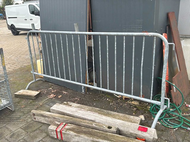 Afvalcontainer en diversen - afbeelding 5 van  13