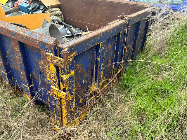 Afvalcontainer en diversen - afbeelding 11 van  13