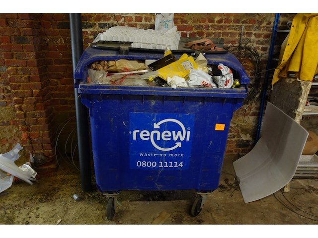 Afvalcontainer + inhoud - afbeelding 1 van  1