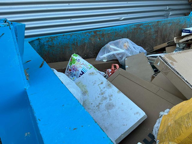 Afvalcontainer - afbeelding 6 van  7