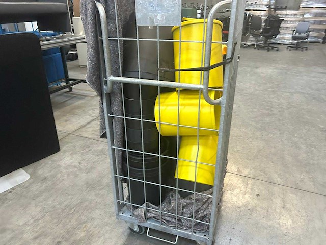 Afvalcontainer - afbeelding 3 van  17