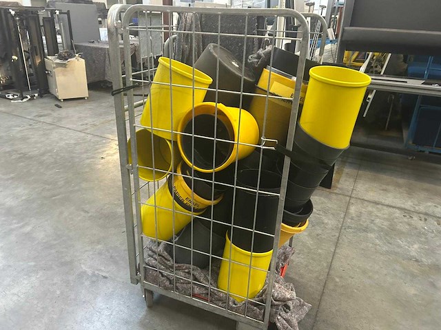 Afvalcontainer - afbeelding 4 van  17