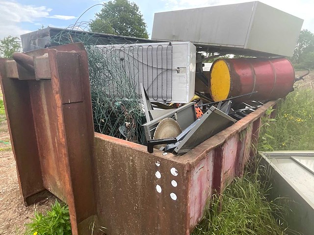 Afvalcontainer - afbeelding 7 van  8