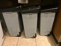 Afvalemmers (6x) - afbeelding 1 van  3