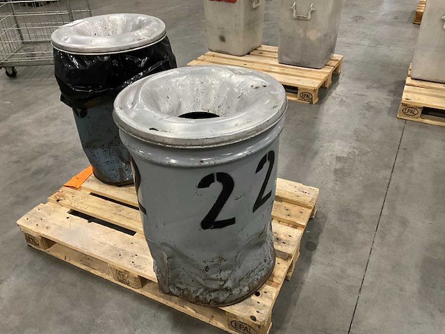 Afvalemmers & prullenbakken (11x) - afbeelding 5 van  5