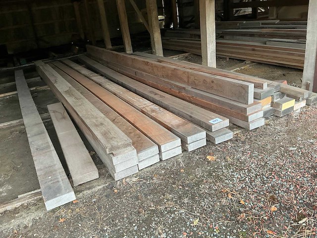 Afzelia houten planken/balken circa (28x) - afbeelding 2 van  3