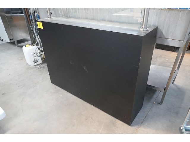 Afzetwand met vitrine - afbeelding 2 van  3