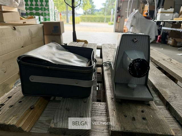Agfa diaprojector - afbeelding 4 van  4