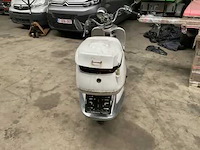 Agm - retro - scooter - afbeelding 2 van  4