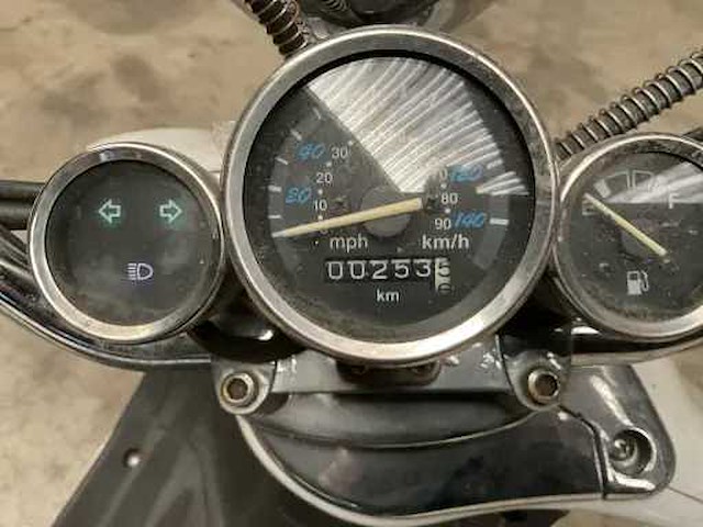 Agm - retro - scooter - afbeelding 3 van  4