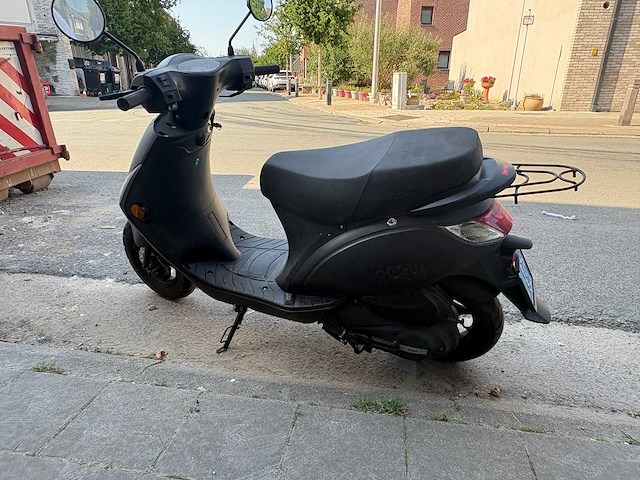 Agm - snorscooter - sp50 - scooter - afbeelding 2 van  10