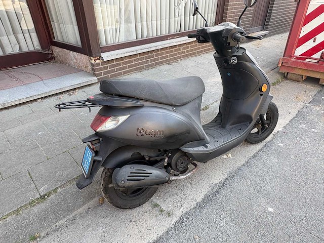 Agm - snorscooter - sp50 - scooter - afbeelding 6 van  10
