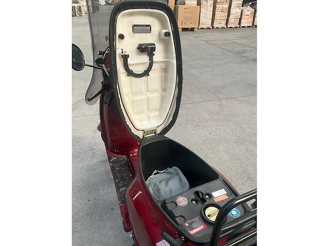 Agm - vx50 - scooter - afbeelding 9 van  10