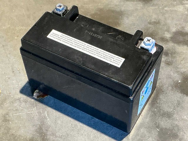 Agm ytz10s nitro motorfietsbatterij - afbeelding 2 van  3