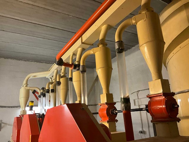 Agrex ag56/700 graan maalmachine - afbeelding 11 van  36