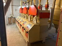 Agrex ag56/700 graan maalmachine